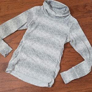Kyodan Gray Snowflake Pattern Top